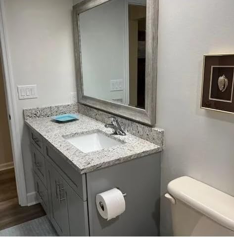 USHOWER Polished Chrome Toilet Paper Holder - Image 5