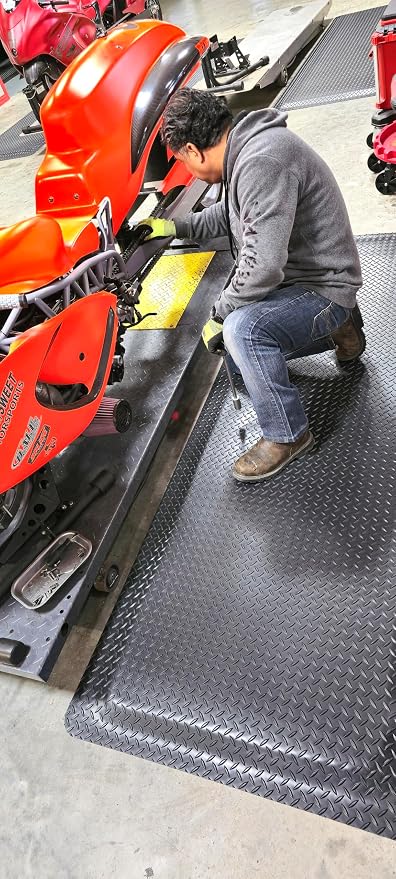 American Classic Diamond Plate Anti-Fatigue Mat – Closed-Cell Polymeric Sponge - Image 5